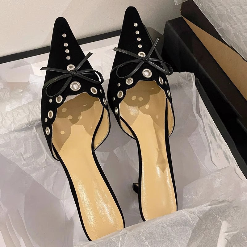 Eyelet Detail Pointy Toe Stiletto